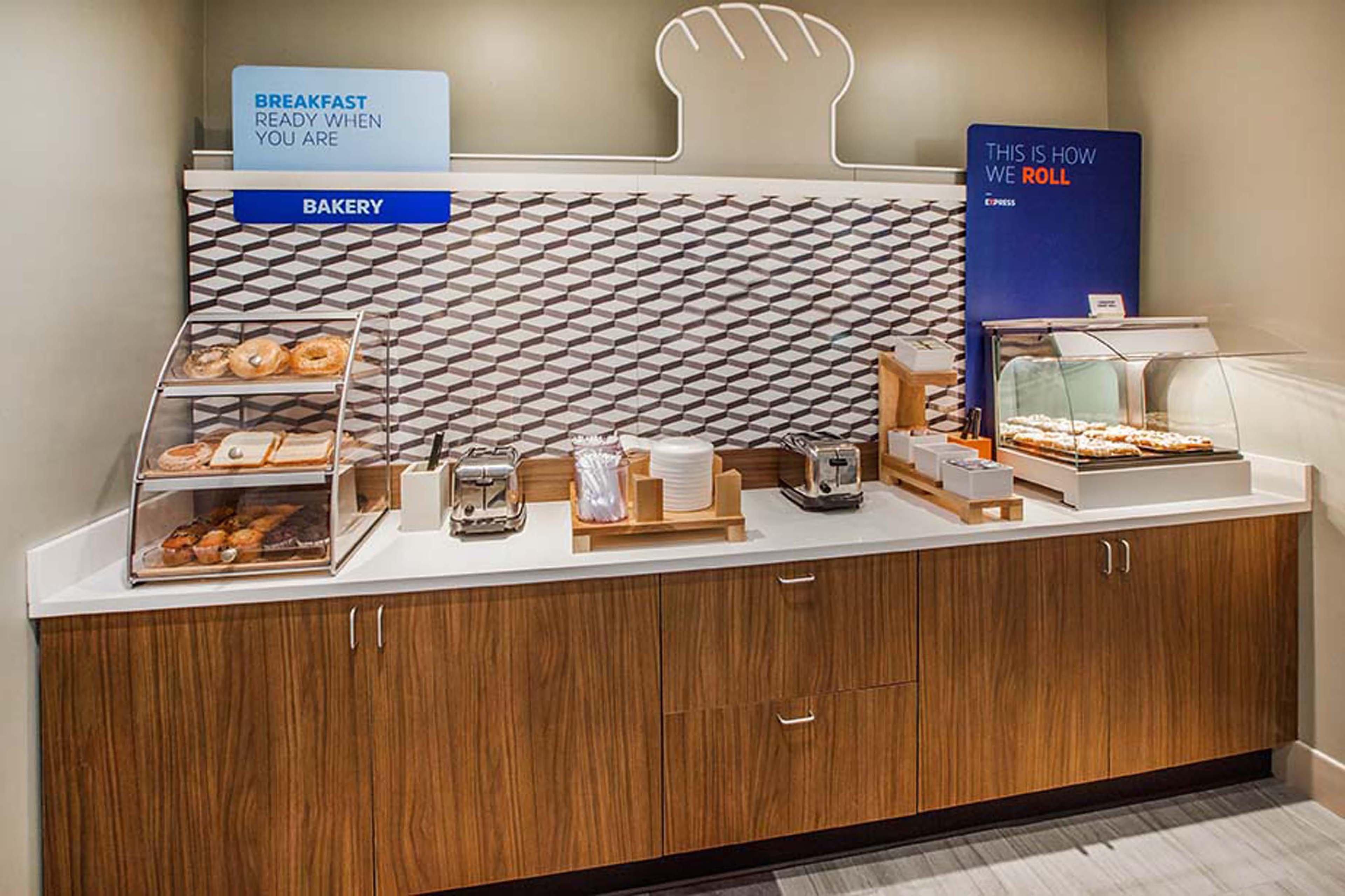 Holiday Inn Express Hotel & Suites Huntsville By Ihg Dış mekan fotoğraf