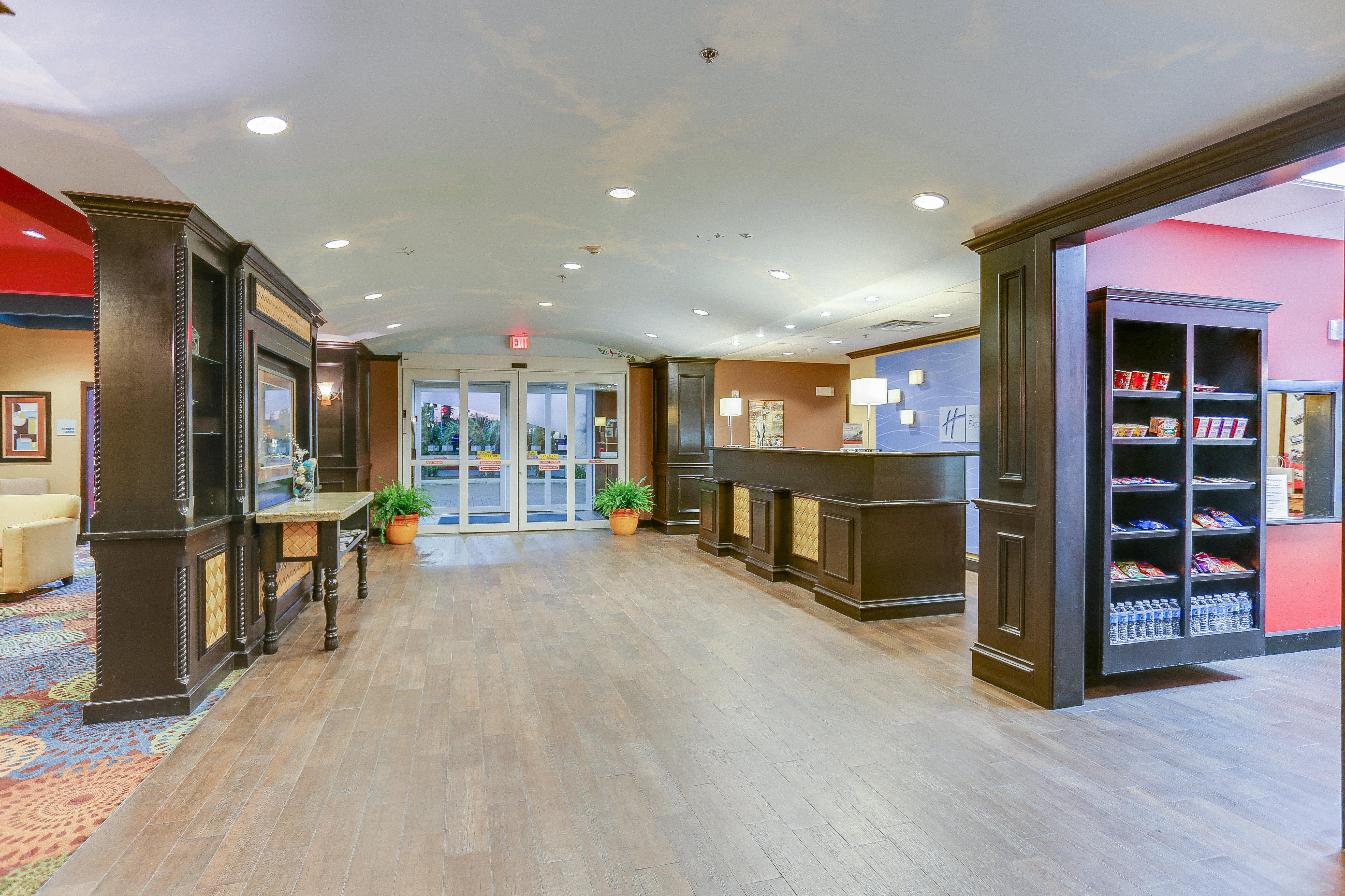 Holiday Inn Express Hotel & Suites Huntsville By Ihg Dış mekan fotoğraf