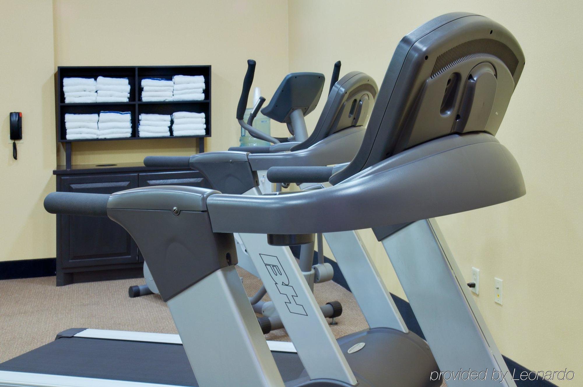 Holiday Inn Express Hotel & Suites Huntsville By Ihg Konforlar fotoğraf
